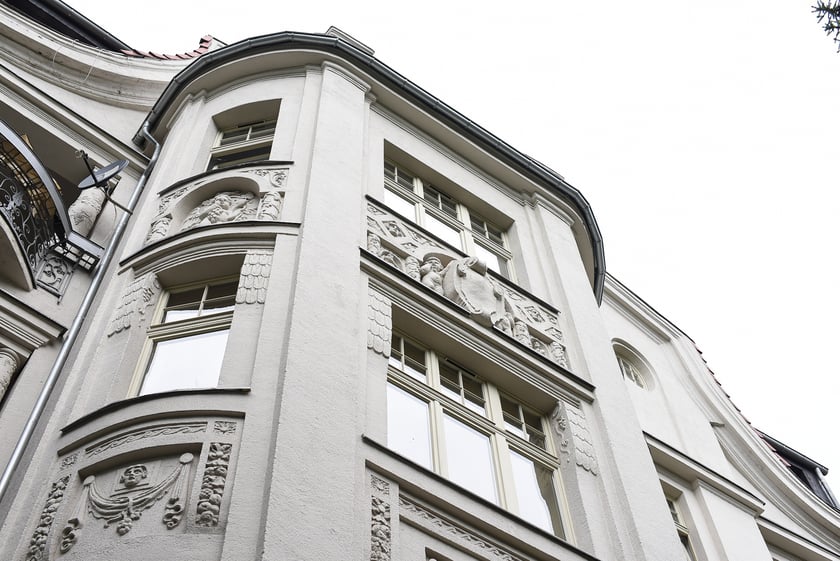 Kamienica pl. Powstańców Śląskich 11, lipiec 2025