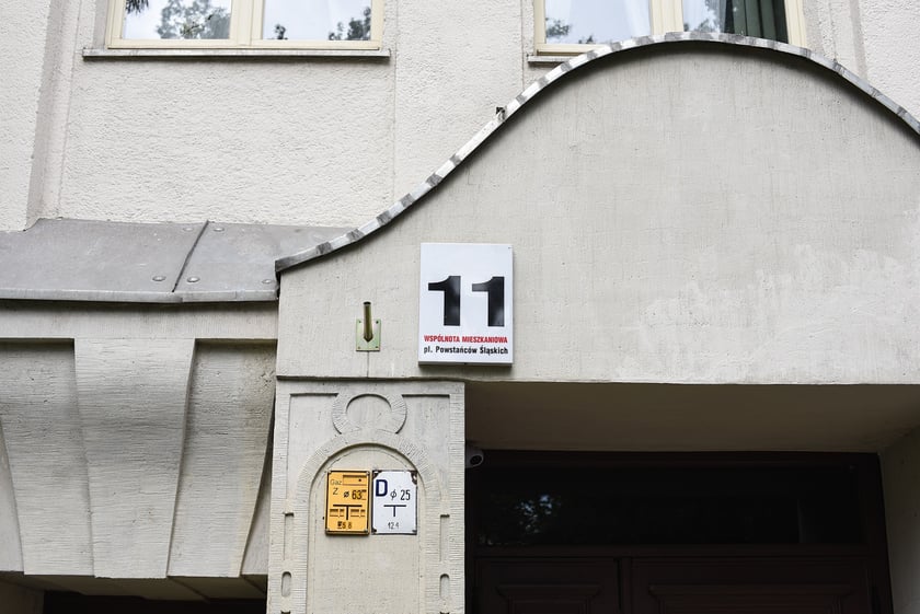 Kamienica pl. Powstańców Śląskich 11, lipiec 2025