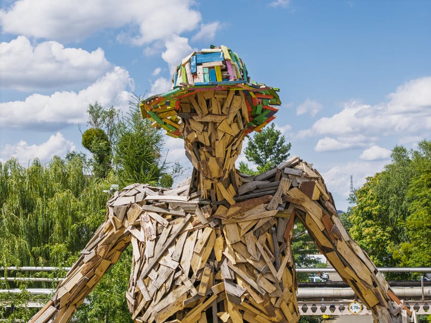 HUTA przy ul. Grabiszyńskiej 241.