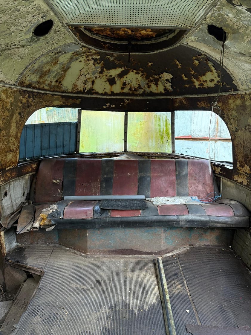 Wrak legendarnego autobusu Bałtyk, który trafił do Muzeum Motoryzacji WENA w Oławie