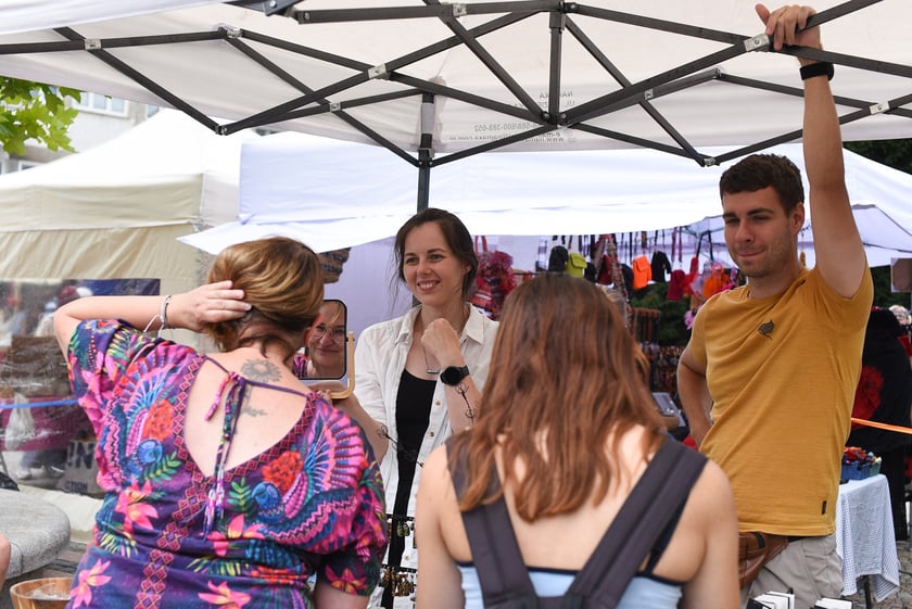 Giełda Staroci w okolicach Rynku, przy Kościele św. Marii Magdaleny na skwerze przy rogu ulic Szewskiej i Wita Stwosza- 8-10 sierpnia