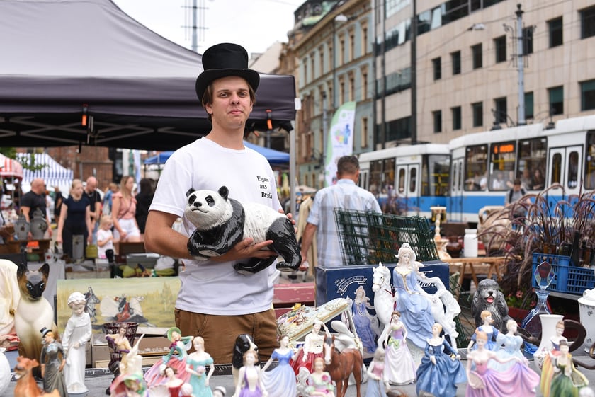 Giełda Staroci w okolicach Rynku, przy Kościele św. Marii Magdaleny na skwerze przy rogu ulic Szewskiej i Wita Stwosza- 8-10 sierpnia