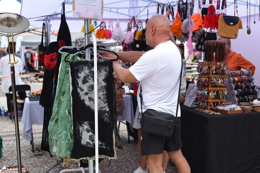 Giełda Staroci w okolicach Rynku, przy Kościele św. Marii Magdaleny na skwerze przy rogu ulic Szewskiej i Wita Stwosza- 8-10 sierpnia