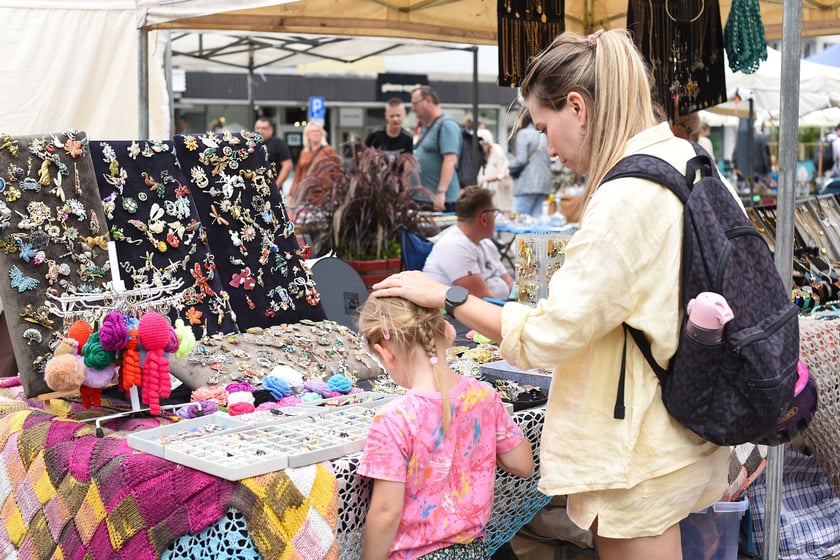Giełda Staroci w okolicach Rynku, przy Kościele św. Marii Magdaleny na skwerze przy rogu ulic Szewskiej i Wita Stwosza- 8-10 sierpnia