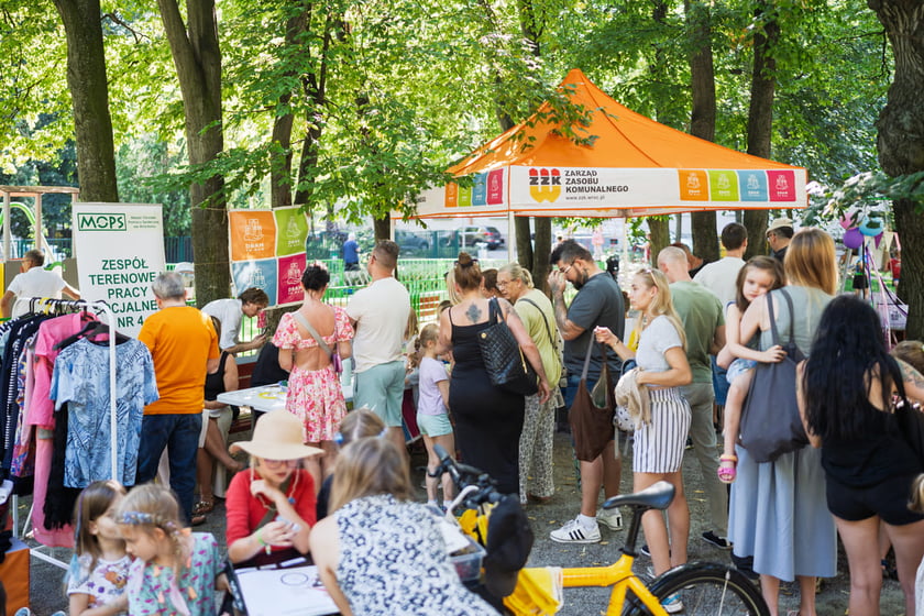 Festyn podw&oacute;rkowy "Dbam to mam" przy ul. Fiołkowej. Wrocław, 12.08.2025