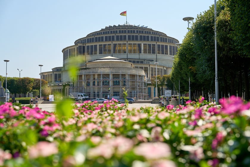 Hala Stulecia - rozpoczyna się wielkie czyszczenie elewacji, 13 sierpnia 2025 rok