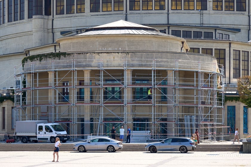 Hala Stulecia - rozpoczyna się wielkie czyszczenie elewacji, 13 sierpnia 2025 rok