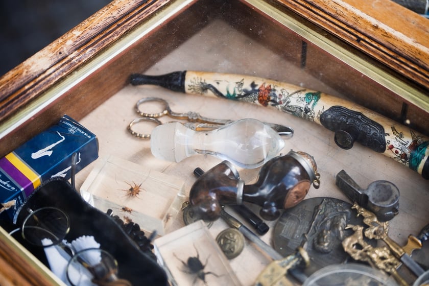 Giełda staroci pod Iglicą we Wrocławiu