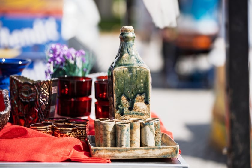 Giełda staroci pod Iglicą we Wrocławiu