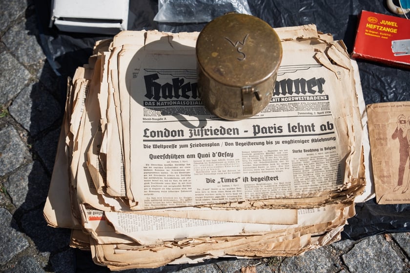 Giełda staroci pod Iglicą we Wrocławiu