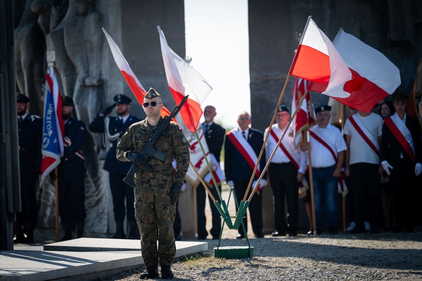 Uroczystości upamiętniające 86. rocznicę wybuchu II wojny światowej