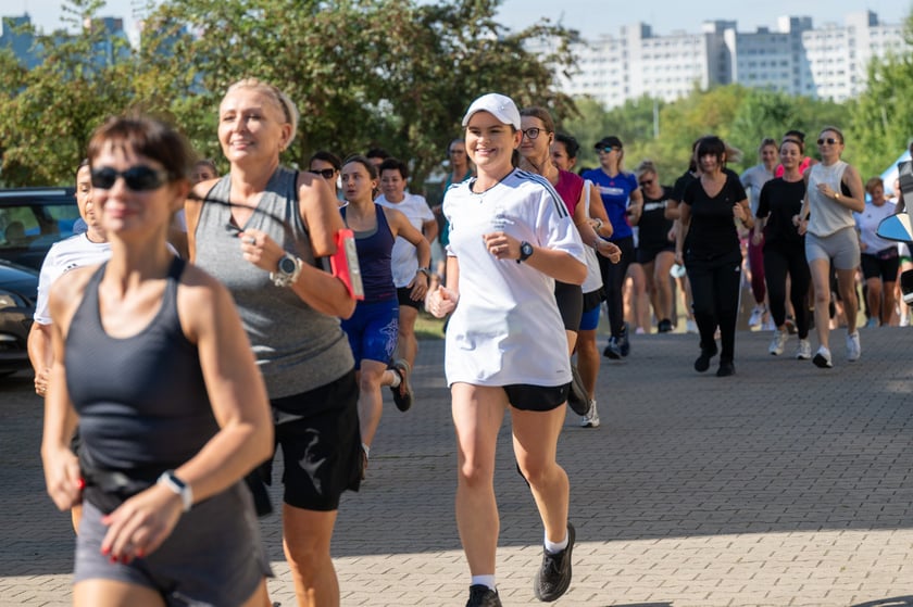 IPAPOLRUN 2025 we Wrocławiu - bieg funkcjonariuszek i pracownic cywilnych policji z Dolnego Śląska, z okazji 100-lecia kobiet w policji