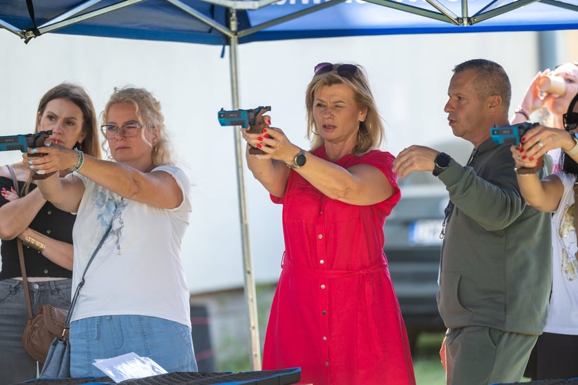 IPAPOLRUN 2025 we Wrocławiu - bieg funkcjonariuszek i pracownic cywilnych policji z Dolnego Śląska, z okazji 100-lecia kobiet w policji