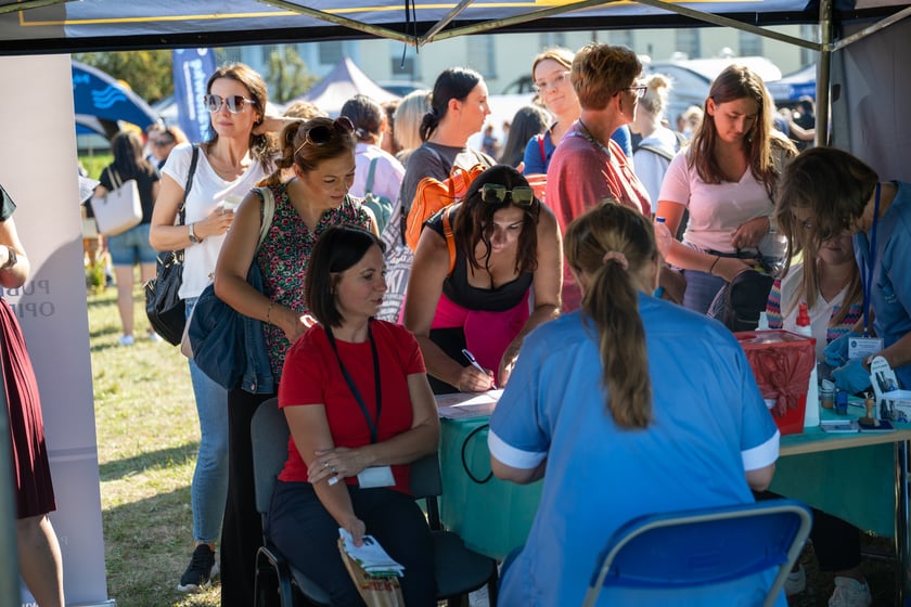 IPAPOLRUN 2025 we Wrocławiu - bieg funkcjonariuszek i pracownic cywilnych policji z Dolnego Śląska, z okazji 100-lecia kobiet w policji