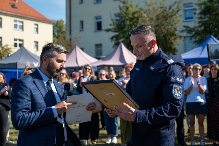 IPAPOLRUN 2025 we Wrocławiu - bieg funkcjonariuszek i pracownic cywilnych policji z Dolnego Śląska, z okazji 100-lecia kobiet w policji