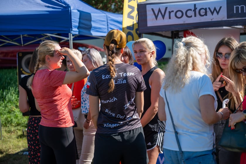 IPAPOLRUN 2025 we Wrocławiu - bieg funkcjonariuszek i pracownic cywilnych policji z Dolnego Śląska, z okazji 100-lecia kobiet w policji