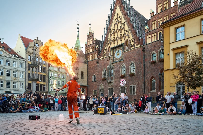 Podróżny festiwal artystów ulicznych Busker Tour na wrocławskim Rynku - 5 i 6 września 2025 r.