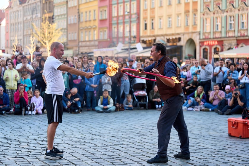 Podróżny festiwal artystów ulicznych Busker Tour na wrocławskim Rynku - 5 i 6 września 2025 r.