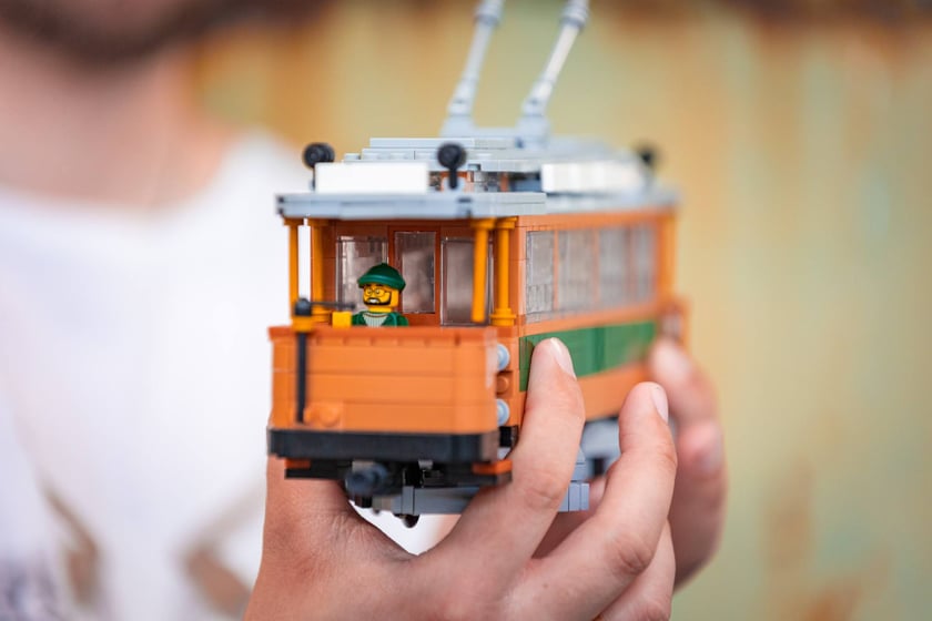 Mateusz Wawrowski podczas lipcowej wystawy "Fajnie się składa" w Czasoprzestrzeni pokazał zbudowanego z Lego Maximuma