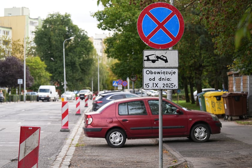 Remont chodników przy Bacciarellego, wrzesień 2025