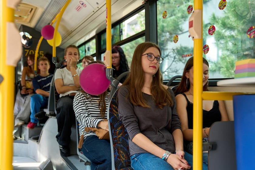 Specjalny autobus przywiózł akcję HejTy Reaguj do Liceum nr 8 im. Bolesława Krzywoustego