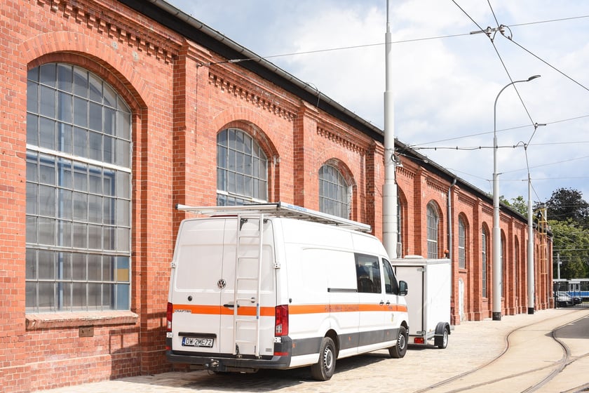 Zabytkowa hala na zajezdni Borek, lato 2025