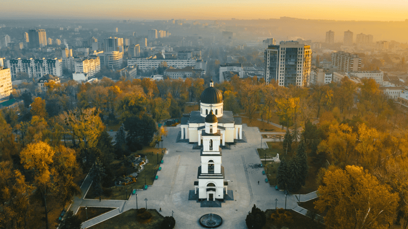 Z Wrocławia | 8 października (środa) o 13:55
Z Kiszyniowa | 12 października (niedziela) o 12:05
Cena | 348 PLN
Linia | Wizz Air