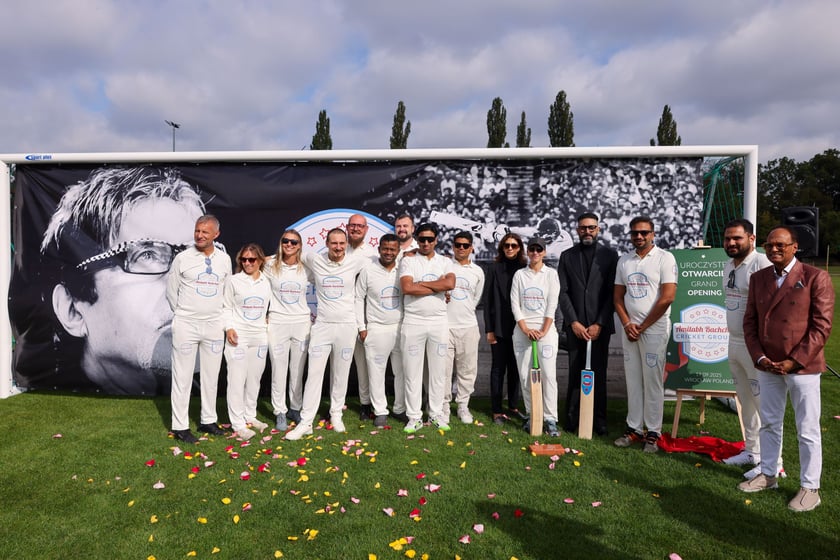 Wizyta Abhisheka Bachchana we Wrocławiu &ndash; uroczystość zapowiadająca powstanie pierwszego we Wrocławiu boiska do krykieta im. Amitabha Bachchana