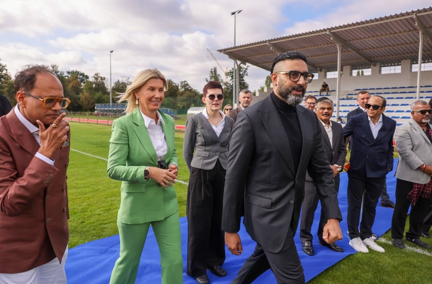 Wizyta Abhisheka Bachchana we Wrocławiu &ndash; uroczystość zapowiadająca powstanie pierwszego we Wrocławiu boiska do krykieta im. Amitabha Bachchana