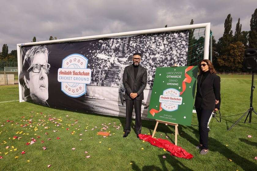 Wizyta Abhisheka Bachchana we Wrocławiu &ndash; uroczystość zapowiadająca powstanie pierwszego we Wrocławiu boiska do krykieta im. Amitabha Bachchana