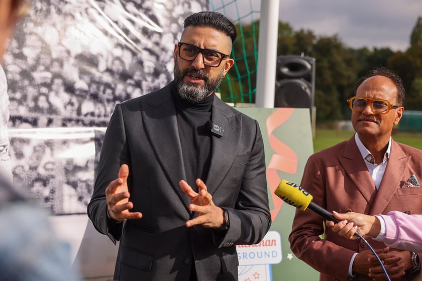 Wizyta Abhisheka Bachchana we Wrocławiu &ndash; uroczystość zapowiadająca powstanie pierwszego we Wrocławiu boiska do krykieta im. Amitabha Bachchana