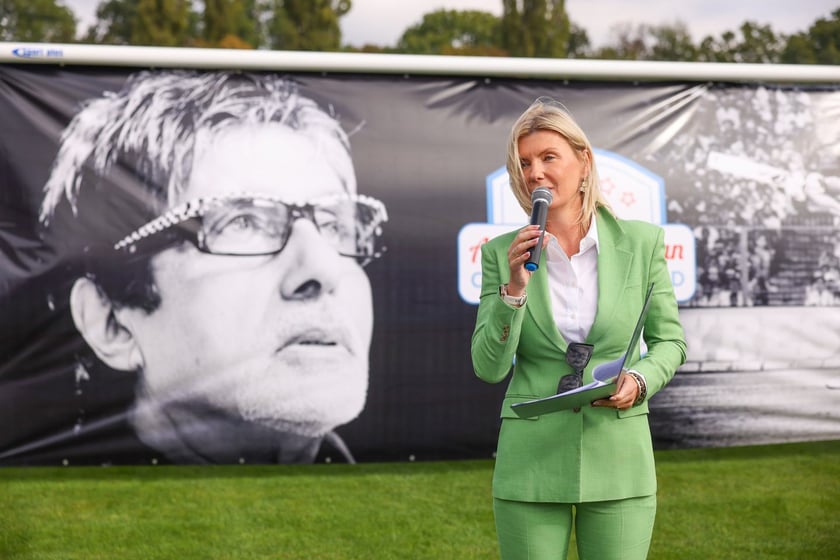 Wizyta Abhisheka Bachchana we Wrocławiu &ndash; uroczystość zapowiadająca powstanie pierwszego we Wrocławiu boiska do krykieta im. Amitabha Bachchana