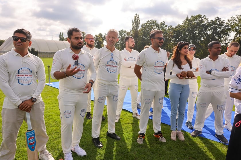 Wizyta Abhisheka Bachchana we Wrocławiu &ndash; uroczystość zapowiadająca powstanie pierwszego we Wrocławiu boiska do krykieta im. Amitabha Bachchana