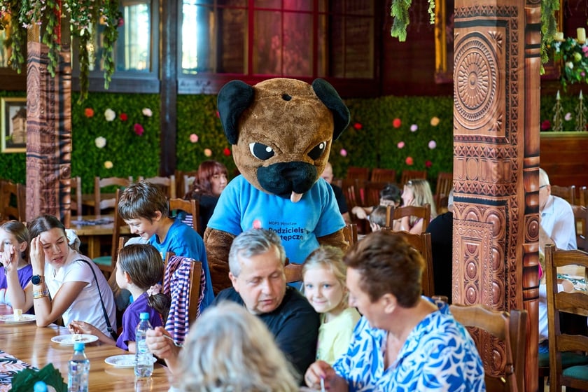 Spotkanie w Restauracji Letnia w Zoo Wrocław z rodzinami zastępczymi i osobami prowadzącymi rodzinne domy dziecka&nbsp;