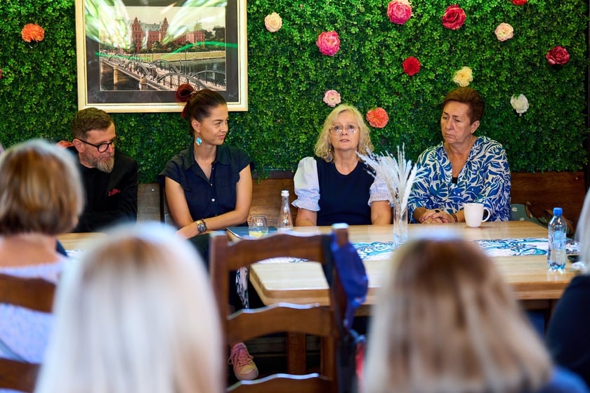 Spotkanie w Restauracji Letnia w Zoo Wrocław z rodzinami zastępczymi i osobami prowadzącymi rodzinne domy dziecka&nbsp;