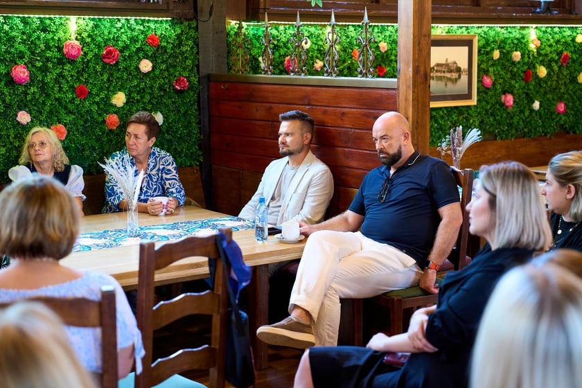 Spotkanie w Restauracji Letnia w Zoo Wrocław z rodzinami zastępczymi i osobami prowadzącymi rodzinne domy dziecka&nbsp;