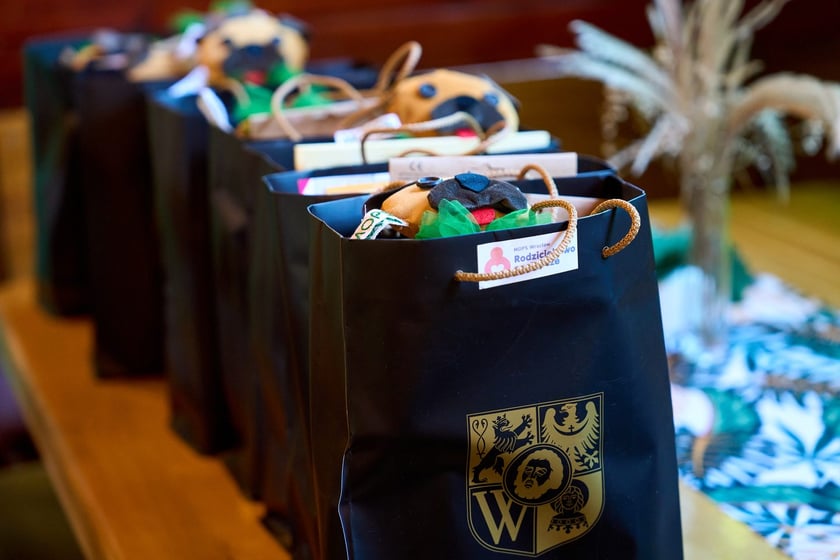 Spotkanie w Restauracji Letnia w Zoo Wrocław z rodzinami zastępczymi i osobami prowadzącymi rodzinne domy dziecka&nbsp;