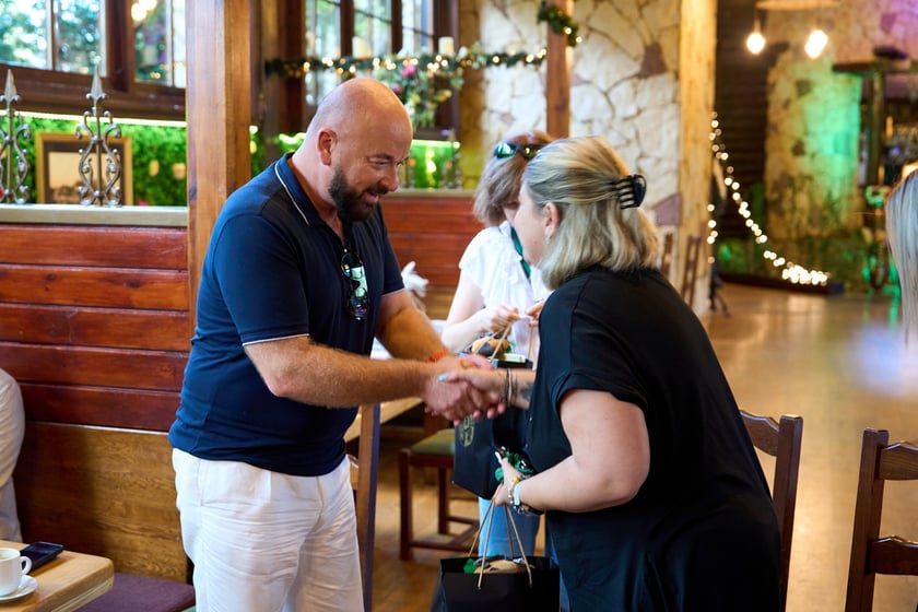 Spotkanie w Restauracji Letnia w Zoo Wrocław z rodzinami zastępczymi i osobami prowadzącymi rodzinne domy dziecka&nbsp;