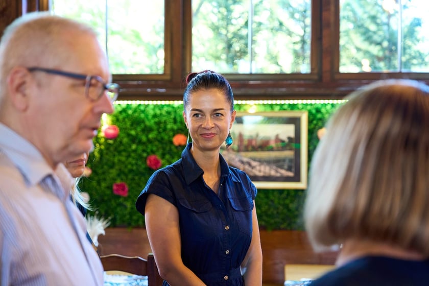 Spotkanie w Restauracji Letnia w Zoo Wrocław z rodzinami zastępczymi i osobami prowadzącymi rodzinne domy dziecka&nbsp;