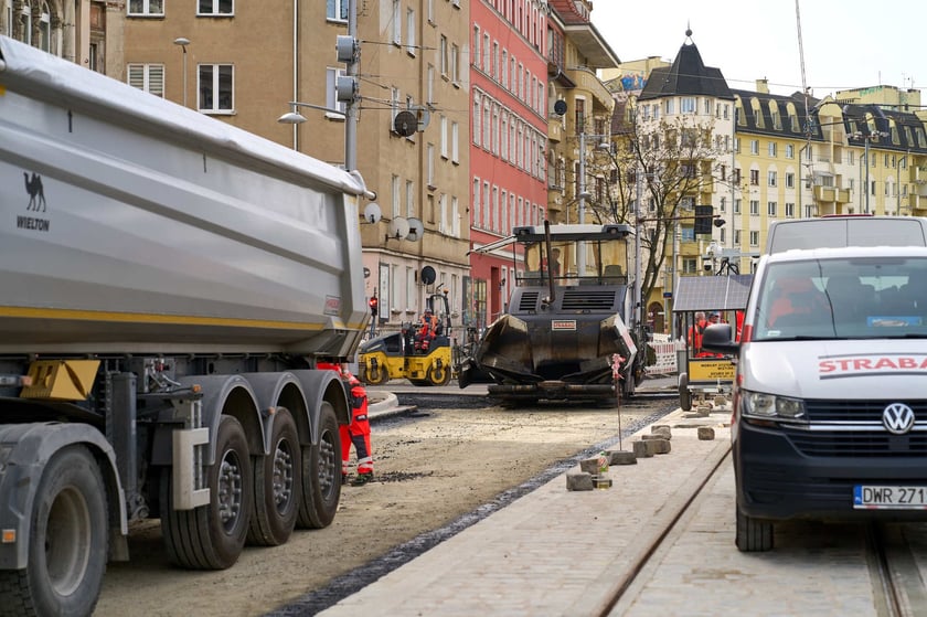 Przebudowa ul. Pomorskiej i pl. Staszica, wiosna 2024