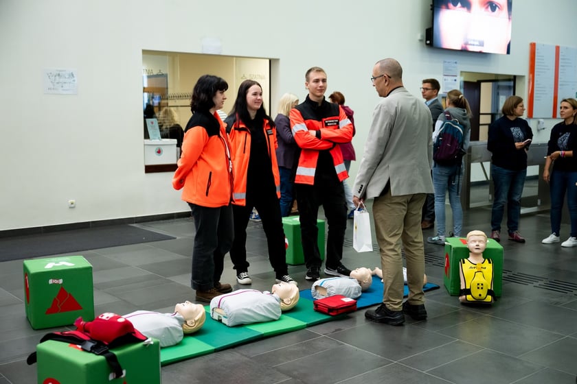 Na zdjęciach 3. Festiwal Pierwszej Pomocy na Politechnice Wrocławskiej