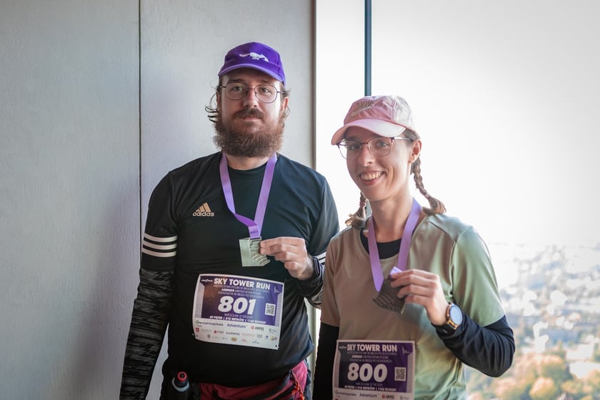 Uczestnicy 10. Sky Tower Run we Wrocławiu