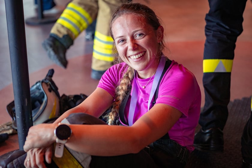 Uczestnicy 10. Sky Tower Run we Wrocławiu