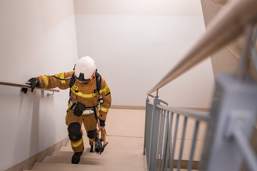 Uczestnicy 10. Sky Tower Run we Wrocławiu