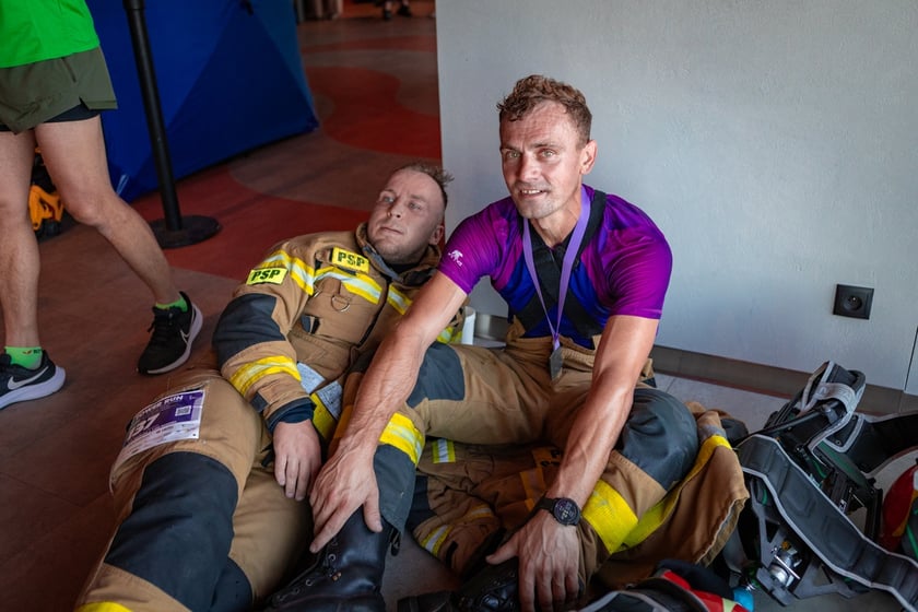 Uczestnicy 10. Sky Tower Run we Wrocławiu