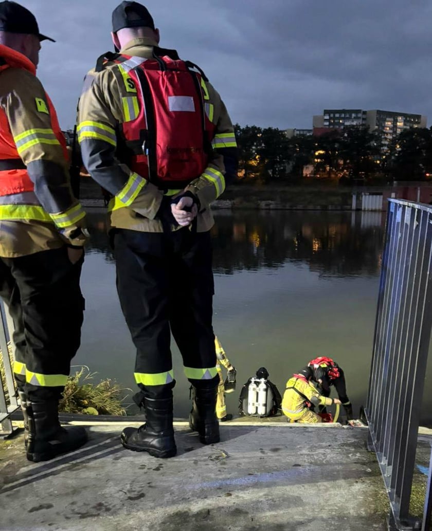 Zdjęcia z poszukiwań prowadzonych 30 września w okolicach most&oacute;w Trzebnickich