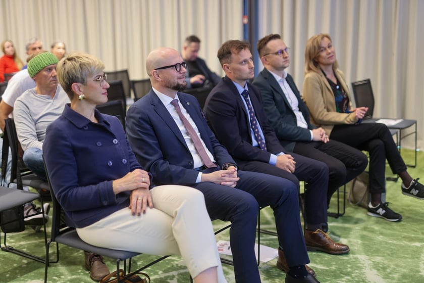 Na zdjęciach IV edycja programu &bdquo;Od pola na wrocławski st&oacute;ł&rdquo; we wrocławskim Novotelu