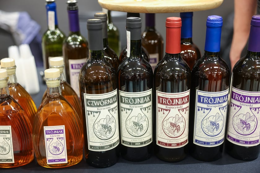 Na zdjęciach IV edycja programu &bdquo;Od pola na wrocławski st&oacute;ł&rdquo; we wrocławskim Novotelu