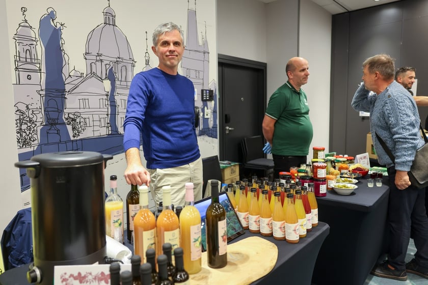 Na zdjęciach IV edycja programu &bdquo;Od pola na wrocławski st&oacute;ł&rdquo; we wrocławskim Novotelu