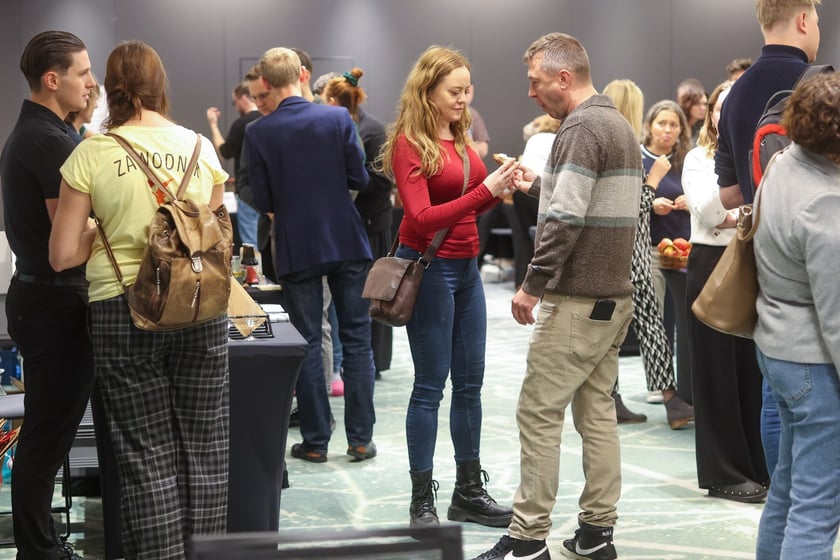 Na zdjęciach IV edycja programu &bdquo;Od pola na wrocławski st&oacute;ł&rdquo; we wrocławskim Novotelu